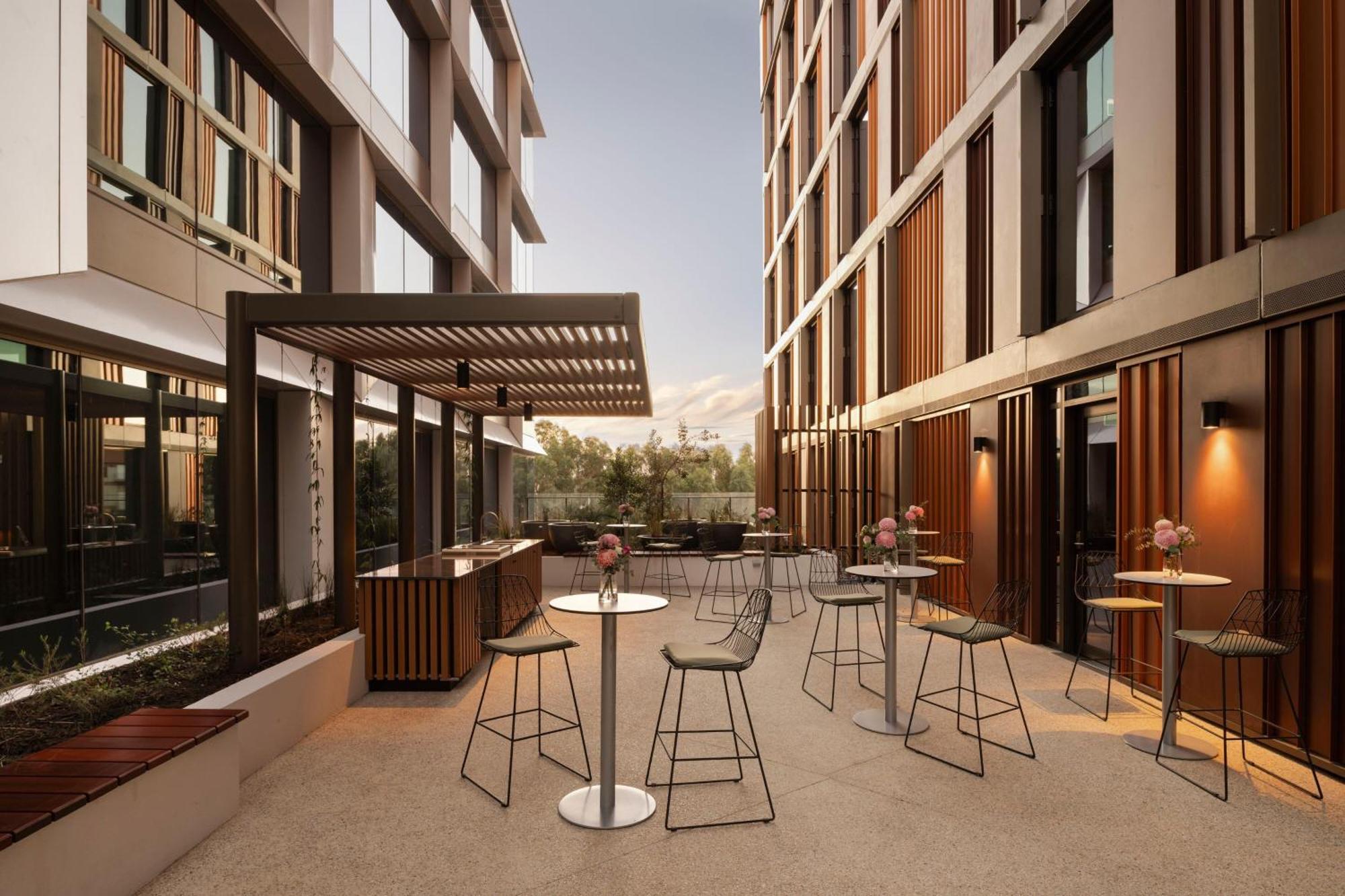 Courtyard By Marriott Perth Murdoch フリーマントル エクステリア 写真