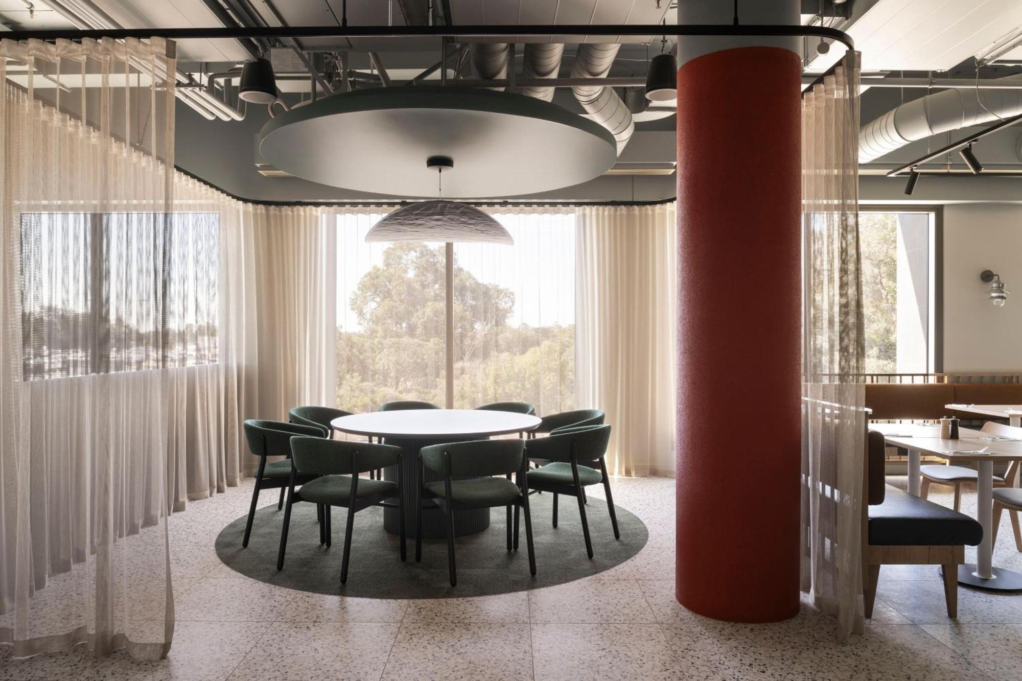 Courtyard By Marriott Perth Murdoch フリーマントル エクステリア 写真